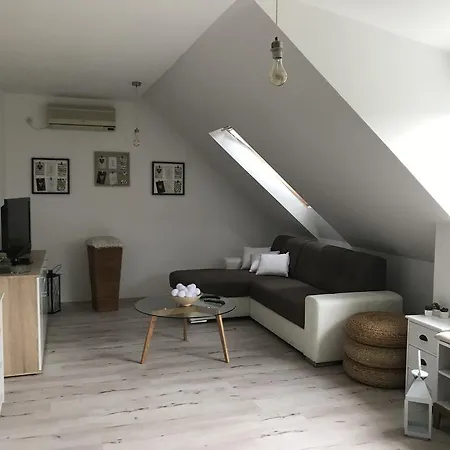 Apartman Arany *